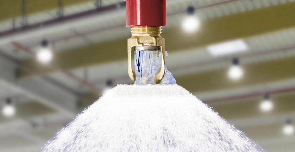 Sprinkler (yağmurlama) sisteminin amacı; yangına erken tepki verilmesinin sağlanması ve yangının kontrol altına alınması ve söndürülmesi için belirli bir süre içerisinde tasarım alanı üzerine belirlenen miktarda suyun boşaltılmasıdır.